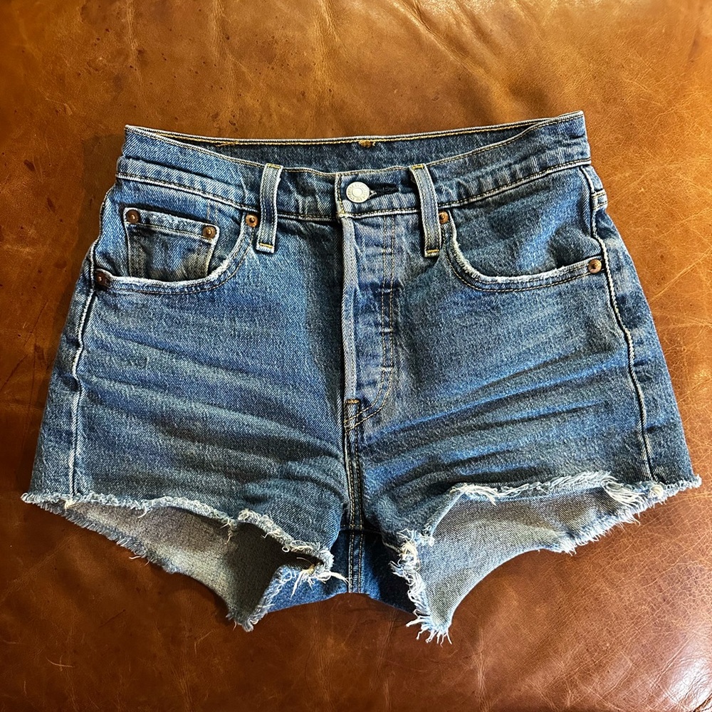 Levi’s Women’s 501 Original Shorts Size 25 Denim
